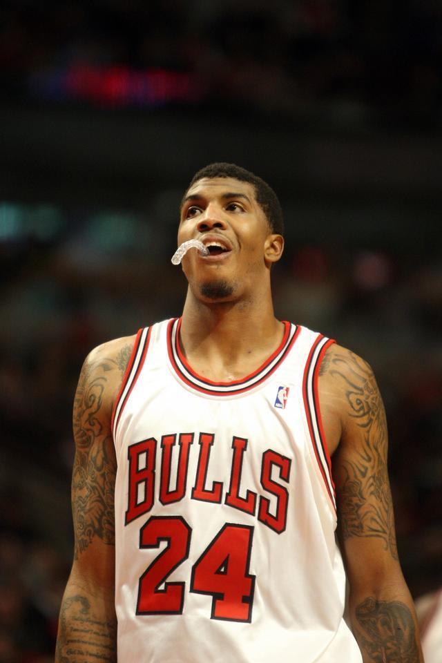 详细阅读:逆转之夜!公牛最后时刻连续得分取胜,是否功能这种手机没有.的简单介绍 逆转之夜!公牛最后时刻连续得分取胜,是否功能这种手机没有.的简单介绍