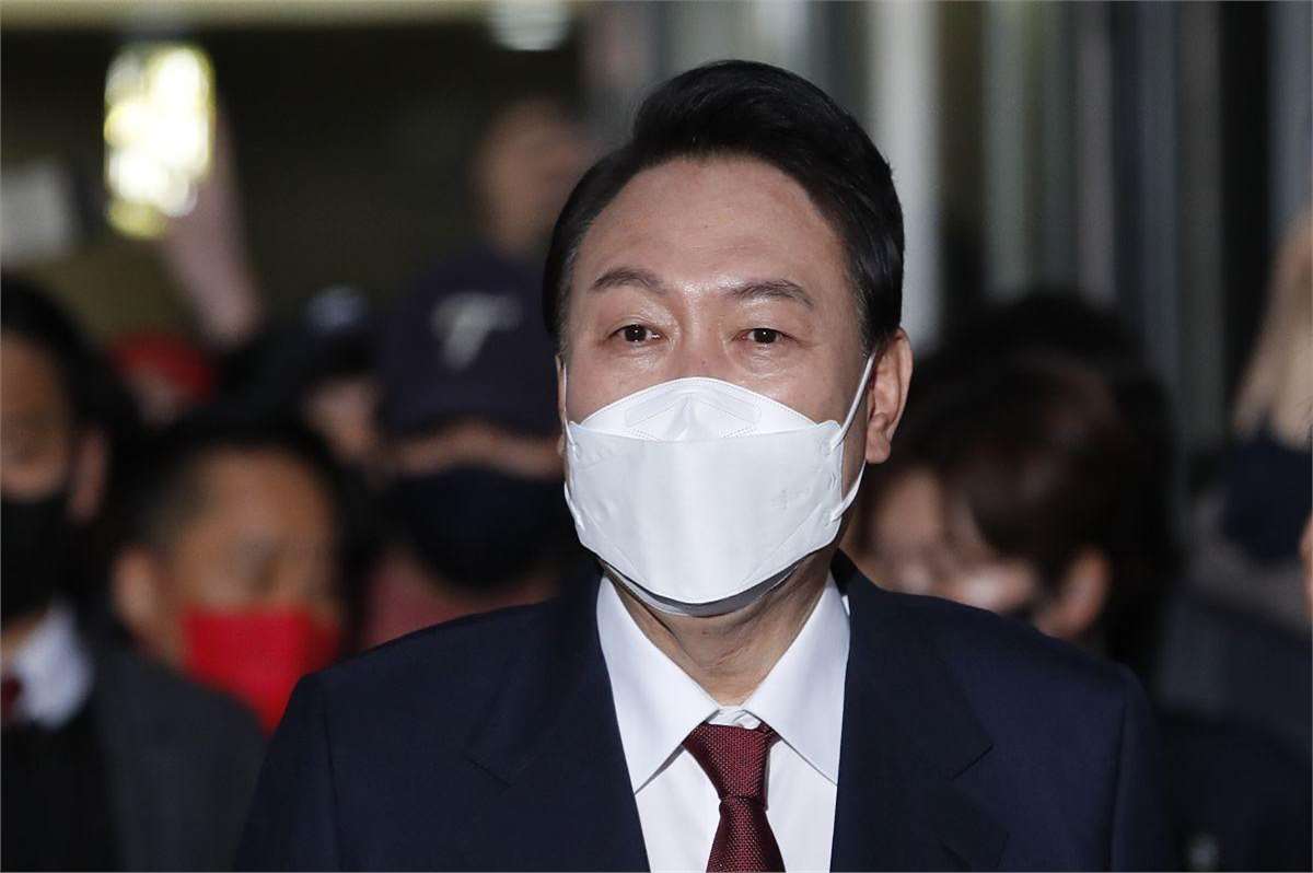 风云突变曼城清晨完成体检纽卡斯尔单刀错失备战欧联,风云突变底特律活塞冲刺阶段复出首秀看傻球迷(贝林厄姆神奇操作引发球迷赞叹)开元体育官网